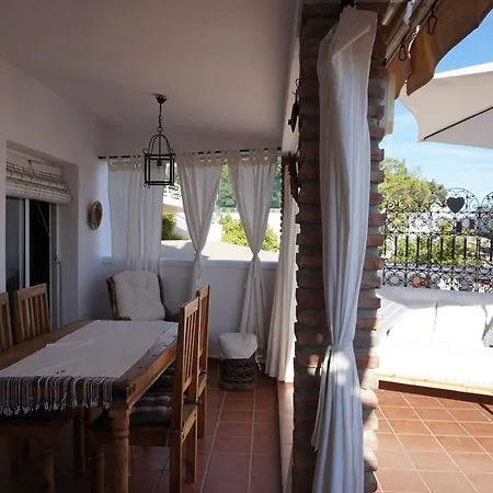 Feriehus Casa Delfin Maro